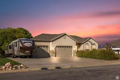 690 W Sagewood Cir S, Grantsville, UT 84029 - Photo 3