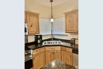 690 W Sagewood Cir S, Grantsville, UT 84029 - Photo 15