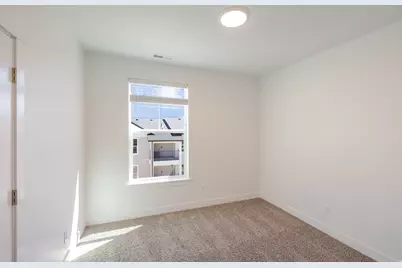882 N Coulsen Dr #J302, Saratoga Springs, UT 84045 - Photo 7