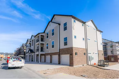 882 N Coulsen Dr #J302, Saratoga Springs, UT 84045 - Photo 3