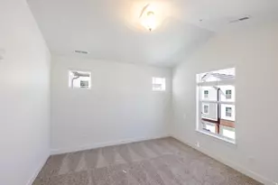 882 N Coulsen Dr, Saratoga Springs, UT 84045 - Photo 9