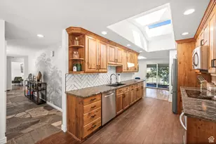 8597 S Mount Majestic Rd E, Sandy, UT 84093 - Photo 15