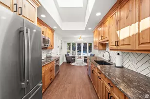 8597 S Mount Majestic Rd E, Sandy, UT 84093 - Photo 17