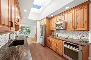 8597 S Mount Majestic Rd E, Sandy, UT 84093 - Photo 15