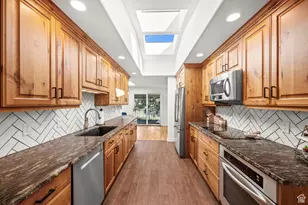 8597 S Mount Majestic Rd E, Sandy, UT 84093 - Photo 17