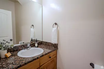 161 W Sweetbriar Ln, Saratoga Springs, UT 84045 - Photo 23