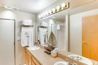 40 N Christa Cir, Garden City, UT 84028 - Photo 13