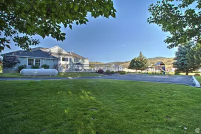 40 N Christa Cir, Garden City, UT 84028 - Photo 5