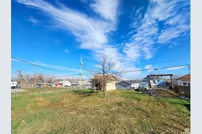 3119 S 9000 W, Magna, UT 84044 - Photo 15