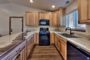 2468 E San Jose Rd, Moab, UT 84532 - Photo 23