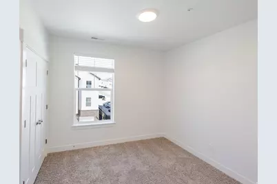 882 N Coulsen Dr #J304, Saratoga Springs, UT 84045 - Photo 9