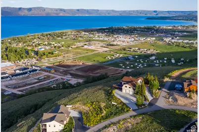 588 W Raspberry Patch Rd, Garden City, UT 84028 - Photo 9