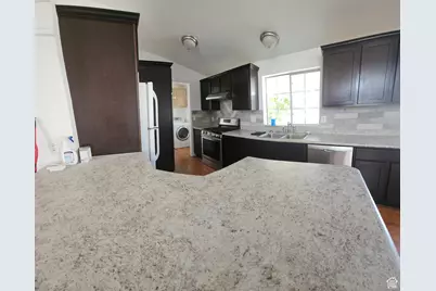 1183 W Parkway Ln S, West Valley, UT 84119 - Photo 19