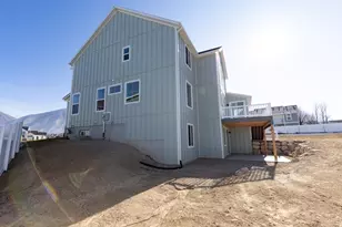 691 W Eaglecrest Cir, Elk Ridge, UT 84651 - Photo 29