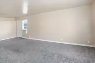 605 E Lockwood Dr N, Ogden, UT 84404 - Photo 17