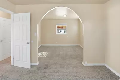 605 E Lockwood Dr N, Ogden, UT 84404 - Photo 11