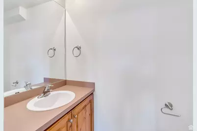 381 S State St E #12, Provo, UT 84606 - Photo 9