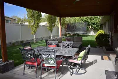 2110 E Lonsdale Dr, Cottonwood Heights, UT 84121 - Photo 69