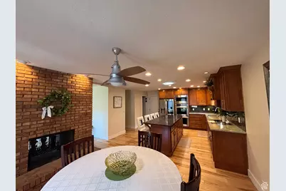 2110 E Lonsdale Dr, Cottonwood Heights, UT 84121 - Photo 13