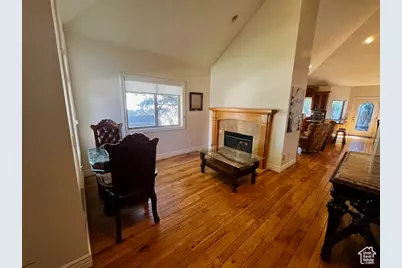 1831 E Cottonwood Glen Ct E, Holladay, UT 84117 - Photo 3