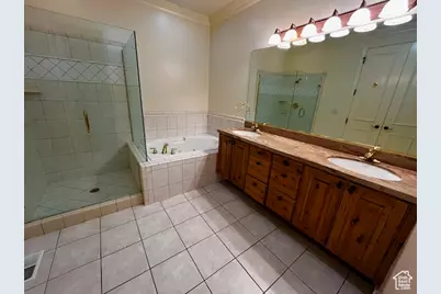 1831 E Cottonwood Glen Ct E, Holladay, UT 84117 - Photo 13