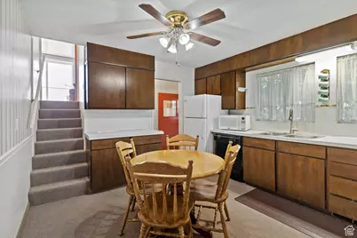 4506 S 300 W, Washington Terrace, UT 84405 - Photo 9