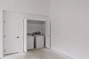 955 E Creekhill Ln, Midvale, UT 84047 - Photo 5