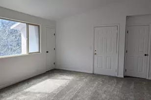 955 E Creekhill Ln, Midvale, UT 84047 - Photo 9