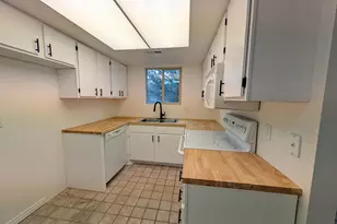 955 E Creekhill Ln, Midvale, UT 84047 - Photo 5