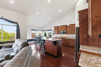 9121 S Hidden Peak Dr W, West Jordan, UT 84088 - Photo 17