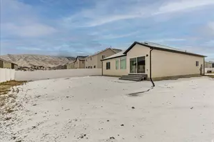 1573 E Lynx Ln, Eagle Mountain, UT 84005 - Photo 31