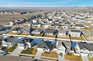 1573 E Lynx Ln, Eagle Mountain, UT 84005 - Photo 35