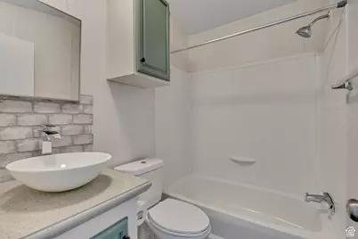 1618 N 210 E, Tooele, UT 84074 - Photo 15