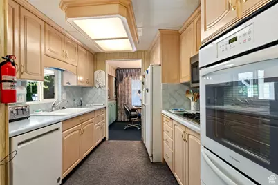 4720 S Yucca Dr, Taylorsville, UT 84123 - Photo 7