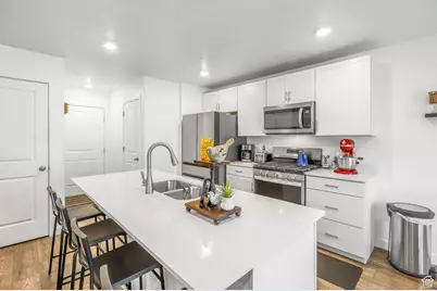 1847 E Eagle View Ln, Eagle Mountain, UT 84005 - Photo 9