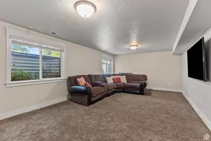 821 S 525 E, River Heights, UT 84321 - Photo 25