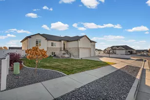 1023 W 3350 N, Pleasant View, UT 84414 - Photo 5