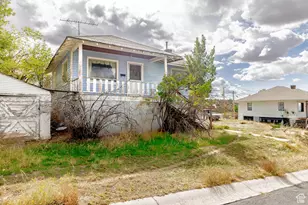 141 W 100 N, East Carbon, UT 84520 - Photo 3