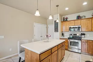 2218 W MacKay Ln, Taylorsville, UT 84129 - Photo 11