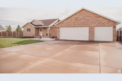 65 S 400 E, Centerfield, UT 84622 - Photo 3