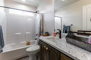 216 E 1500 N, Nephi, UT 84648 - Photo 17