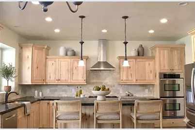 469 E Vine St, Murray, UT 84107 - Photo 7