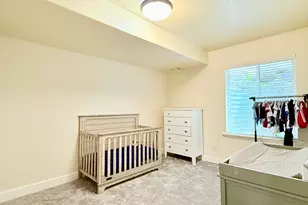 469 E Vine St, Murray, UT 84107 - Photo 37