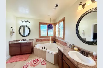 469 E Vine St, Murray, UT 84107 - Photo 25