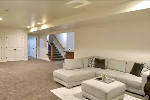 469 E Vine St, Murray, UT 84107 - Photo 33