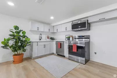 863 W Germania Ave, Murray, UT 84123 - Photo 15