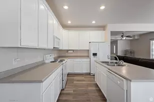 7138 S Brittany Town Dr, West Jordan, UT 84084 - Photo 17