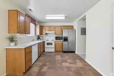 1242 S 950 E #17, Ogden, UT 84404 - Photo 11