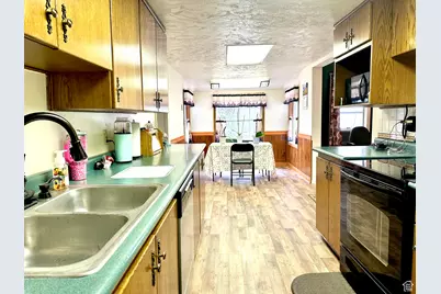 439 E 400 S, Vernal, UT 84078 - Photo 7