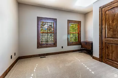 3357 E Glacier Ln, Sandy, UT 84092 - Photo 27